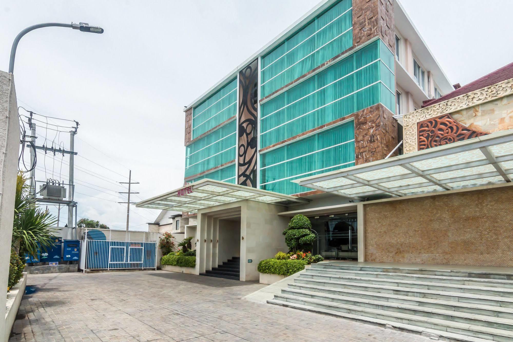 Zen Rooms Denpasar Marlboro Exterior foto